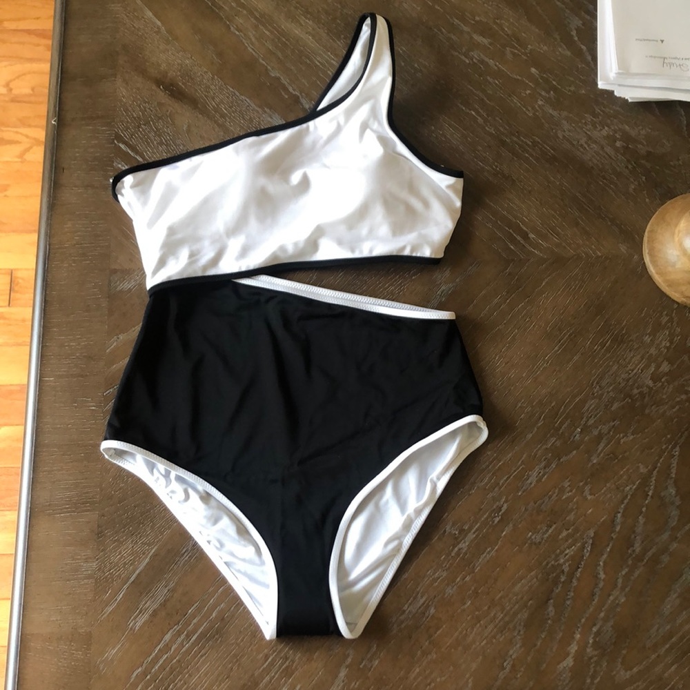 VS swim suit brand new